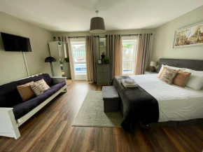 6 New Street Self catering BnB Studio 2